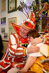 04 SZ Wanheimerort 2026-02-13 04  Tour-Tag, 13. Februar - Wir begannen den Freitagabend mit dem Kneipenkarneval im „Hultschiner Stübchen“ in Wanheimerort. Dann folgten die Karnevalsparty der der Rotgoldenen in Laar und der Klostersturm der Abteifrauen in Hamborn. Danach dann zur Kostümparty des SZ der Prinzengatde. Zum Abschluss dann  2 Termine in Serm, einmal zu den Amazonen und einmal bei der dortigen Prinzengarde. : DVPJ, Toni I, Jules I., Prinz Karneval, Prinz, Prinzessin Aileen I., Hofmarschälle, Page, Pagen, Paginnen, HDK, Duisburg, Karneval, Helau, Tollität, Event, Session 2025, Session 2025, HDK Duisburg, Hauptausschuss, Hauptausschuss Karneval Duisburg, Duisburg ist echt