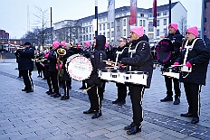 01 Wecken Kinderprinz 2026-02-14 04  Am Nelkensamstag, 14. Februar - Nach dem Wecken der Kinderprinezcrew, dem Besuch des Kinderkarnevalszugs in Hamborm und des Biwaks der Ehrengarde mit der Bürgergarde vor dem Forum, standen dann die letzten Saalveranstaltungen am Abend auf dem Programm. Wir bedanken uns nochmals für die tollen Geschenke die wir dort erhalten haben. : DVPJ, Toni I, Jules I., Prinz Karneval, Prinz, Prinzessin Aileen I., Hofmarschälle, Page, Pagen, Paginnen, HDK, Duisburg, Karneval, Helau, Tollität, Event, Session 2025, Session 2025, HDK Duisburg, Hauptausschuss, Hauptausschuss Karneval Duisburg, Duisburg ist echt
