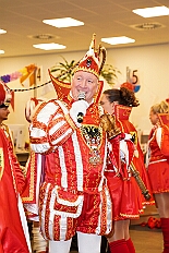 02 Kinderkarnevalszug 2026-02-14 05  Am Nelkensamstag, 14. Februar - Nach dem Wecken der Kinderprinezcrew, dem Besuch des Kinderkarnevalszugs in Hamborm und des Biwaks der Ehrengarde mit der Bürgergarde vor dem Forum, standen dann die letzten Saalveranstaltungen am Abend auf dem Programm. Wir bedanken uns nochmals für die tollen Geschenke die wir dort erhalten haben. : DVPJ, Toni I, Jules I., Prinz Karneval, Prinz, Prinzessin Aileen I., Hofmarschälle, Page, Pagen, Paginnen, HDK, Duisburg, Karneval, Helau, Tollität, Event, Session 2025, Session 2025, HDK Duisburg, Hauptausschuss, Hauptausschuss Karneval Duisburg, Duisburg ist echt