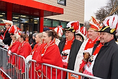 02 Kinderkarnevalszug 2026-02-14 20  Am Nelkensamstag, 14. Februar - Nach dem Wecken der Kinderprinezcrew, dem Besuch des Kinderkarnevalszugs in Hamborm und des Biwaks der Ehrengarde mit der Bürgergarde vor dem Forum, standen dann die letzten Saalveranstaltungen am Abend auf dem Programm. Wir bedanken uns nochmals für die tollen Geschenke die wir dort erhalten haben. : DVPJ, Toni I, Jules I., Prinz Karneval, Prinz, Prinzessin Aileen I., Hofmarschälle, Page, Pagen, Paginnen, HDK, Duisburg, Karneval, Helau, Tollität, Event, Session 2025, Session 2025, HDK Duisburg, Hauptausschuss, Hauptausschuss Karneval Duisburg, Duisburg ist echt