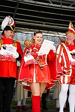 03 Biwak Ehreng Buergergrd 2026-02-14 20  Am Nelkensamstag, 14. Februar - Nach dem Wecken der Kinderprinezcrew, dem Besuch des Kinderkarnevalszugs in Hamborm und des Biwaks der Ehrengarde mit der Bürgergarde vor dem Forum, standen dann die letzten Saalveranstaltungen am Abend auf dem Programm. Wir bedanken uns nochmals für die tollen Geschenke die wir dort erhalten haben. : DVPJ, Toni I, Jules I., Prinz Karneval, Prinz, Prinzessin Aileen I., Hofmarschälle, Page, Pagen, Paginnen, HDK, Duisburg, Karneval, Helau, Tollität, Event, Session 2025, Session 2025, HDK Duisburg, Hauptausschuss, Hauptausschuss Karneval Duisburg, Duisburg ist echt