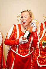 04 Seniorenk CURATA DIN  2026-02-14 06  Am Nelkensamstag, 14. Februar - Nach dem Wecken der Kinderprinezcrew, dem Besuch des Kinderkarnevalszugs in Hamborm und des Biwaks der Ehrengarde mit der Bürgergarde vor dem Forum, standen dann die letzten Saalveranstaltungen am Abend auf dem Programm. Wir bedanken uns nochmals für die tollen Geschenke die wir dort erhalten haben. : DVPJ, Toni I, Jules I., Prinz Karneval, Prinz, Prinzessin Aileen I., Hofmarschälle, Page, Pagen, Paginnen, HDK, Duisburg, Karneval, Helau, Tollität, Event, Session 2025, Session 2025, HDK Duisburg, Hauptausschuss, Hauptausschuss Karneval Duisburg, Duisburg ist echt