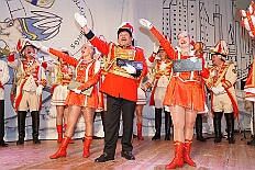 10 Bordfest AMaB 2026-02-14 09  Am Nelkensamstag, 14. Februar - Nach dem Wecken der Kinderprinezcrew, dem Besuch des Kinderkarnevalszugs in Hamborm und des Biwaks der Ehrengarde mit der Bürgergarde vor dem Forum, standen dann die letzten Saalveranstaltungen am Abend auf dem Programm. Wir bedanken uns nochmals für die tollen Geschenke die wir dort erhalten haben. : DVPJ, Toni I, Jules I., Prinz Karneval, Prinz, Prinzessin Aileen I., Hofmarschälle, Page, Pagen, Paginnen, HDK, Duisburg, Karneval, Helau, Tollität, Event, Session 2025, Session 2025, HDK Duisburg, Hauptausschuss, Hauptausschuss Karneval Duisburg, Duisburg ist echt