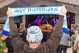 Fruehschoppen GentlemensClub 2026-02-15 08  Samstag, 25. Mai 2024 - Die zu Crew zu Gast bei den V8 Amigos. Zu bestaunen für den guten Zweck gab es amerikanische Cars & Bikes beim 9th Logport Charity Event vor Manu´s Treff, dem Imbiss im Logport Rheinhausen. Am Nachmittag besuchten wir das XVI. MERCURALIA der Römergarde der Stadt Duisburg in Dinslaken. : DVPJ, Toni I, Jules I., Prinz Karneval, Prinz, Prinzessin Aileen I., Hofmarschälle, Page, Pagen, Paginnen, HDK, Duisburg, Karneval, Helau, Tollität, Event, Session 2025, Session 2025, HDK Duisburg, Hauptausschuss, Hauptausschuss Karneval Duisburg, Duisburg ist echt