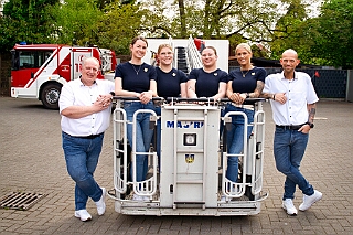 02 Jubilaeum Mündelheim 2026-05-02 05  Die „Räuber“ zum Jubiläum - Der Löschzug 750, Mündelheim / Ehingen / Serm, feierte sein 120-jähriges Jubiläum im Rahmen „WIR SIND DORF“ zusammen mit dem Tambourcorps „Rheinklang Mündelheim“, das 100 Jahre alt wurde. Im Festzelt besuchten wir am Samstag dann dazu das Konzert der „RÄUBER“. : DVPJ, Toni I, Jules I., Prinz Karneval, Prinz, Prinzessin Aileen I., Hofmarschälle, Page, Pagen, Paginnen, HDK, Duisburg, Karneval, Helau, Tollität, Event, Session 2025, Session 2025, HDK Duisburg, Hauptausschuss, Hauptausschuss Karneval Duisburg, Duisburg ist echt