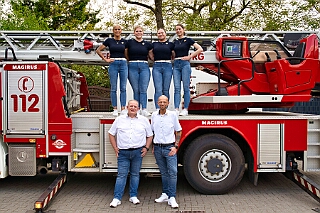 02 Jubilaeum Mündelheim 2026-05-02 06  Die „Räuber“ zum Jubiläum - Der Löschzug 750, Mündelheim / Ehingen / Serm, feierte sein 120-jähriges Jubiläum im Rahmen „WIR SIND DORF“ zusammen mit dem Tambourcorps „Rheinklang Mündelheim“, das 100 Jahre alt wurde. Im Festzelt besuchten wir am Samstag dann dazu das Konzert der „RÄUBER“. : DVPJ, Toni I, Jules I., Prinz Karneval, Prinz, Prinzessin Aileen I., Hofmarschälle, Page, Pagen, Paginnen, HDK, Duisburg, Karneval, Helau, Tollität, Event, Session 2025, Session 2025, HDK Duisburg, Hauptausschuss, Hauptausschuss Karneval Duisburg, Duisburg ist echt