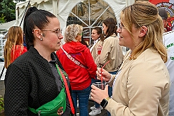 03 Sommerf Stadtgarde RW 2026-06-13 18  Aus dem Drachenboot zum Sommerfest  - Am Samstag, 13. Juni, unterstützten unsere Stephanie und der Sebastian aktiv das Drachenbootteam des Duisburger DRK bei der Fun-Regatta im Innenhafen. Danach besuchten wir dann das Sommerfest der Grafschafter Funken in Moers und der Stadtgarde Duisburg Rot Weiß 2011.e.V. : DVPJ, Toni I, Jules I., Prinz Karneval, Prinz, Prinzessin Aileen I., Hofmarschälle, Page, Pagen, Paginnen, HDK, Duisburg, Karneval, Helau, Tollität, Event, Session 2025, Session 2025, HDK Duisburg, Hauptausschuss, Hauptausschuss Karneval Duisburg, Duisburg ist echt