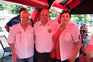 Sommerf KG Baerl 2026- 07-11 04  Sommerfest « Blau-Gelb » - Im äußersten Nordwesten Duisburgs, in Baerl, feierte die 1. KG Baerl Blau-Gelb e.V. bei strahlendem Sonnenschein auf dem Gelände des TUS Baerl ihr Sommerfest. : DVPJ, Toni I, Jules I., Prinz Karneval, Prinz, Prinzessin Aileen I., Hofmarschälle, Page, Pagen, Paginnen, HDK, Duisburg, Karneval, Helau, Tollität, Event, Session 2025, Session 2025, HDK Duisburg, Hauptausschuss, Hauptausschuss Karneval Duisburg, Duisburg ist echt