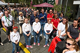 SommerBiwak 2026- 07-19 18  Sommerbiwak in der City - Die Premiere des Sommerbiwaks vom HDK am Sonntag des Duisburger Stadtfestes war vor 11 Jahren. In diesem Jahr präsentierte sich der HDK auch mit einem bunten Programm auf der Hauptbühne vor dem City-Palais. In diesem Rahmen stellten wir unsere Aktion für die Unterstützung der „Jecken Kids“ vor. : DVPJ, Toni I, Jules I., Prinz Karneval, Prinz, Prinzessin Aileen I., Hofmarschälle, Page, Pagen, Paginnen, HDK, Duisburg, Karneval, Helau, Tollität, Event, Session 2025, Session 2025, HDK Duisburg, Hauptausschuss, Hauptausschuss Karneval Duisburg, Duisburg ist echt