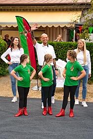 01 Sommerf Buergergarde 2026-08-15 15  Sommerfest und ein runder Geburtstag - Gemäß ihren Motto „Gemeinsam. Nicht alleine. Von Bürgern für Bürger“ feierte die Bürgergarde Duisburg am Schützenhaus am Reiserpfad in Duisburg Rahm ihr grün-rotes Sommerfest. Ein Besuch, zu Eheren von Clemens Poschmanns 60. Geburtstag, durfte auch nicht fehlen. : DVPJ, Toni I, Jules I., Prinz Karneval, Prinz, Prinzessin Aileen I., Hofmarschälle, Page, Pagen, Paginnen, HDK, Duisburg, Karneval, Helau, Tollität, Event, Session 2025, Session 2025, HDK Duisburg, Hauptausschuss, Hauptausschuss Karneval Duisburg, Duisburg ist echt