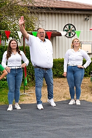 01 Sommerf Buergergarde 2026-08-15 16  Sommerfest und ein runder Geburtstag - Gemäß ihren Motto „Gemeinsam. Nicht alleine. Von Bürgern für Bürger“ feierte die Bürgergarde Duisburg am Schützenhaus am Reiserpfad in Duisburg Rahm ihr grün-rotes Sommerfest. Ein Besuch, zu Eheren von Clemens Poschmanns 60. Geburtstag, durfte auch nicht fehlen. : DVPJ, Toni I, Jules I., Prinz Karneval, Prinz, Prinzessin Aileen I., Hofmarschälle, Page, Pagen, Paginnen, HDK, Duisburg, Karneval, Helau, Tollität, Event, Session 2025, Session 2025, HDK Duisburg, Hauptausschuss, Hauptausschuss Karneval Duisburg, Duisburg ist echt