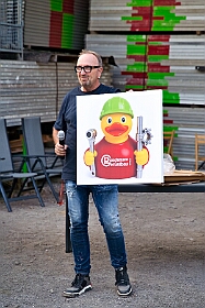 02 Geb Clemens Poschmann 2026-08-15 10  Sommerfest und ein runder Geburtstag - Gemäß ihren Motto „Gemeinsam. Nicht alleine. Von Bürgern für Bürger“ feierte die Bürgergarde Duisburg am Schützenhaus am Reiserpfad in Duisburg Rahm ihr grün-rotes Sommerfest. Ein Besuch, zu Eheren von Clemens Poschmanns 60. Geburtstag, durfte auch nicht fehlen. : DVPJ, Toni I, Jules I., Prinz Karneval, Prinz, Prinzessin Aileen I., Hofmarschälle, Page, Pagen, Paginnen, HDK, Duisburg, Karneval, Helau, Tollität, Event, Session 2025, Session 2025, HDK Duisburg, Hauptausschuss, Hauptausschuss Karneval Duisburg, Duisburg ist echt