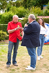 01 Sommerf SonnigSued 2026-08-29 06  Drei Sommerfeste am Ferienende - Das Wetter war am Samstag, 29. August, nicht so ganz in Sommer Laune. Aber wir ließen uns unsere gute Laune nicht verderben. So besuchten wir die KG Sonniger Süden, 5-faches Heimspiel, die KG Alle mann an Bord und die KG Rote Funken auf ihren Sommerfesten. : DVPJ, Toni I, Jules I., Prinz Karneval, Prinz, Prinzessin Aileen I., Hofmarschälle, Page, Pagen, Paginnen, HDK, Duisburg, Karneval, Helau, Tollität, Event, Session 2025, Session 2025, HDK Duisburg, Hauptausschuss, Hauptausschuss Karneval Duisburg, Duisburg ist echt