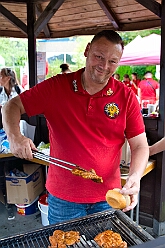 01 Sommerf SonnigSued 2026-08-29 15  Drei Sommerfeste am Ferienende - Das Wetter war am Samstag, 29. August, nicht so ganz in Sommer Laune. Aber wir ließen uns unsere gute Laune nicht verderben. So besuchten wir die KG Sonniger Süden, 5-faches Heimspiel, die KG Alle mann an Bord und die KG Rote Funken auf ihren Sommerfesten. : DVPJ, Toni I, Jules I., Prinz Karneval, Prinz, Prinzessin Aileen I., Hofmarschälle, Page, Pagen, Paginnen, HDK, Duisburg, Karneval, Helau, Tollität, Event, Session 2025, Session 2025, HDK Duisburg, Hauptausschuss, Hauptausschuss Karneval Duisburg, Duisburg ist echt