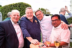 02 Sommerf AMaB 2026-08-29 05  Drei Sommerfeste am Ferienende - Das Wetter war am Samstag, 29. August, nicht so ganz in Sommer Laune. Aber wir ließen uns unsere gute Laune nicht verderben. So besuchten wir die KG Sonniger Süden, 5-faches Heimspiel, die KG Alle mann an Bord und die KG Rote Funken auf ihren Sommerfesten. : DVPJ, Toni I, Jules I., Prinz Karneval, Prinz, Prinzessin Aileen I., Hofmarschälle, Page, Pagen, Paginnen, HDK, Duisburg, Karneval, Helau, Tollität, Event, Session 2025, Session 2025, HDK Duisburg, Hauptausschuss, Hauptausschuss Karneval Duisburg, Duisburg ist echt