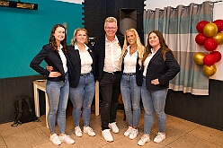 03 Sommerf RoteFunken 2026-08-29 10  Drei Sommerfeste am Ferienende - Das Wetter war am Samstag, 29. August, nicht so ganz in Sommer Laune. Aber wir ließen uns unsere gute Laune nicht verderben. So besuchten wir die KG Sonniger Süden, 5-faches Heimspiel, die KG Alle mann an Bord und die KG Rote Funken auf ihren Sommerfesten. : DVPJ, Toni I, Jules I., Prinz Karneval, Prinz, Prinzessin Aileen I., Hofmarschälle, Page, Pagen, Paginnen, HDK, Duisburg, Karneval, Helau, Tollität, Event, Session 2025, Session 2025, HDK Duisburg, Hauptausschuss, Hauptausschuss Karneval Duisburg, Duisburg ist echt